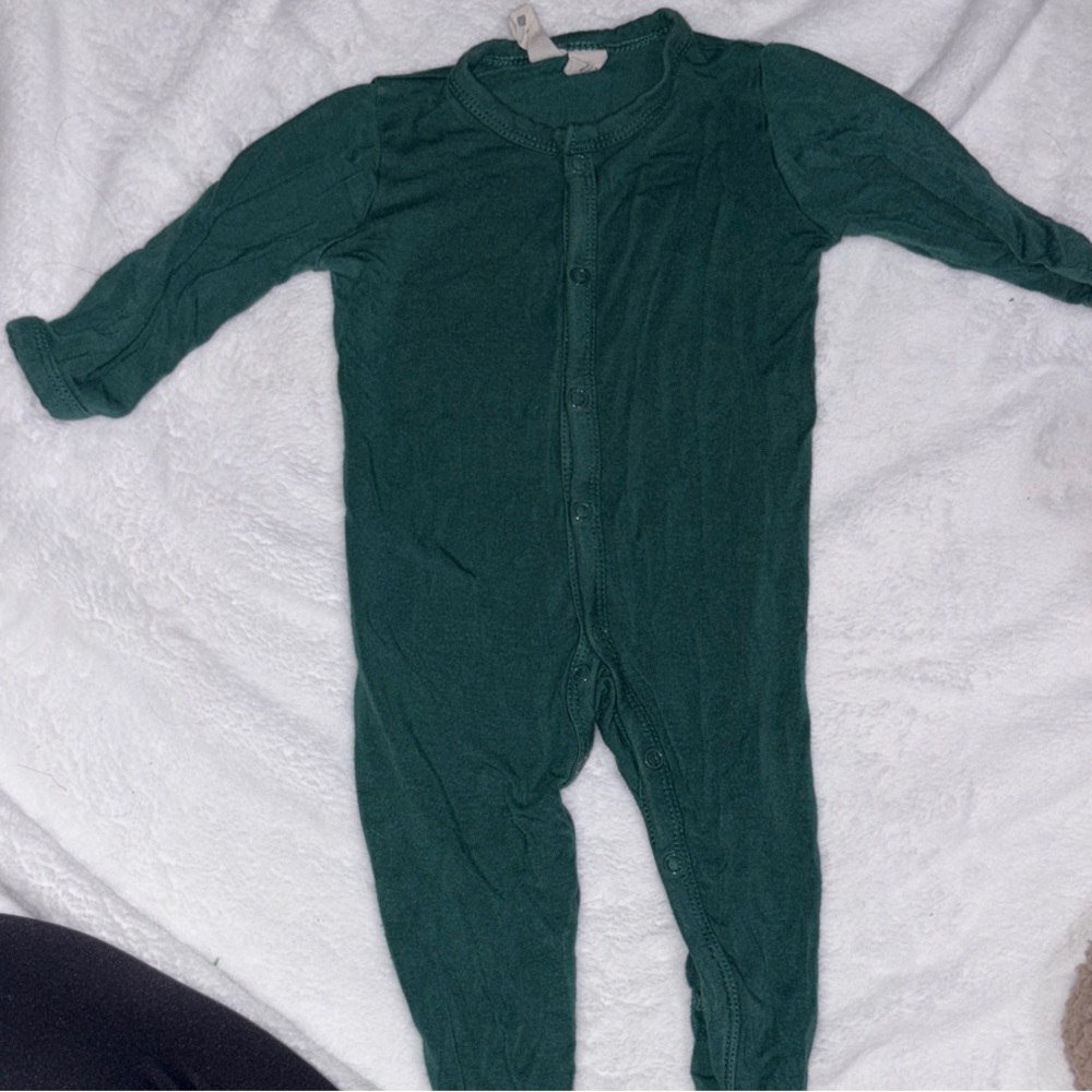 Snap footie emerald size 0-3 Kyte baby